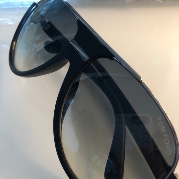 Tom Ford Vintage Aviator sunglasses - Picture 2 of 7